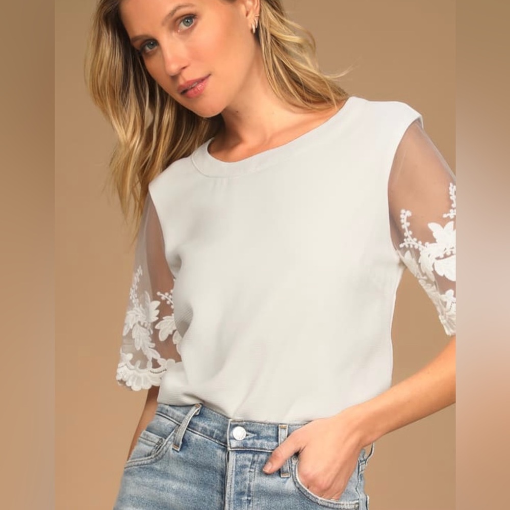 Lulus white embroidered top